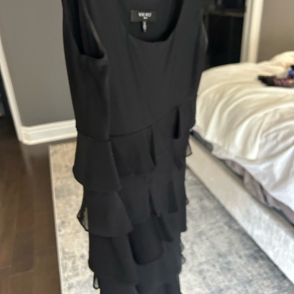 Elegant Black Sleeveless Dress
